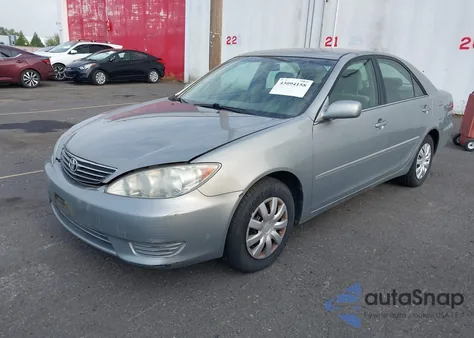 2006 Toyota Camry Le z USA, uszkodzony, nr VIN 4T1BE32K86U667034